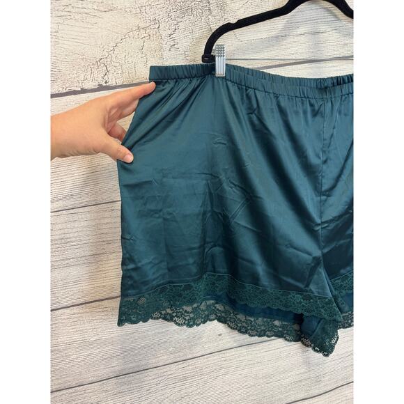 Old Navy Plus Size Teal Lace Trim Satin Matching Pajama Set Size 4X - Picture 2 of 13